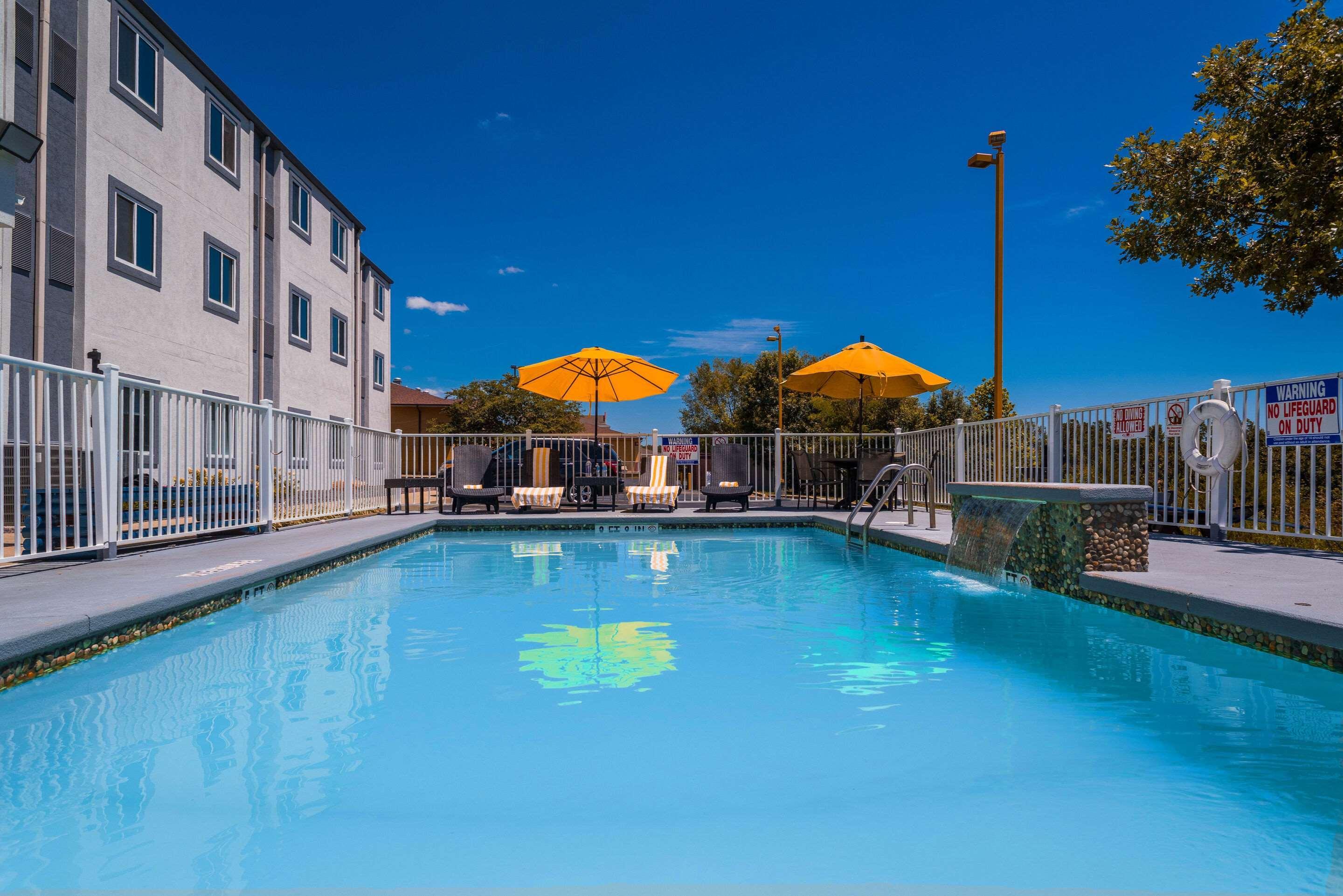 Studio Z, Ascend Hotel Collection Saint Robert Exterior photo