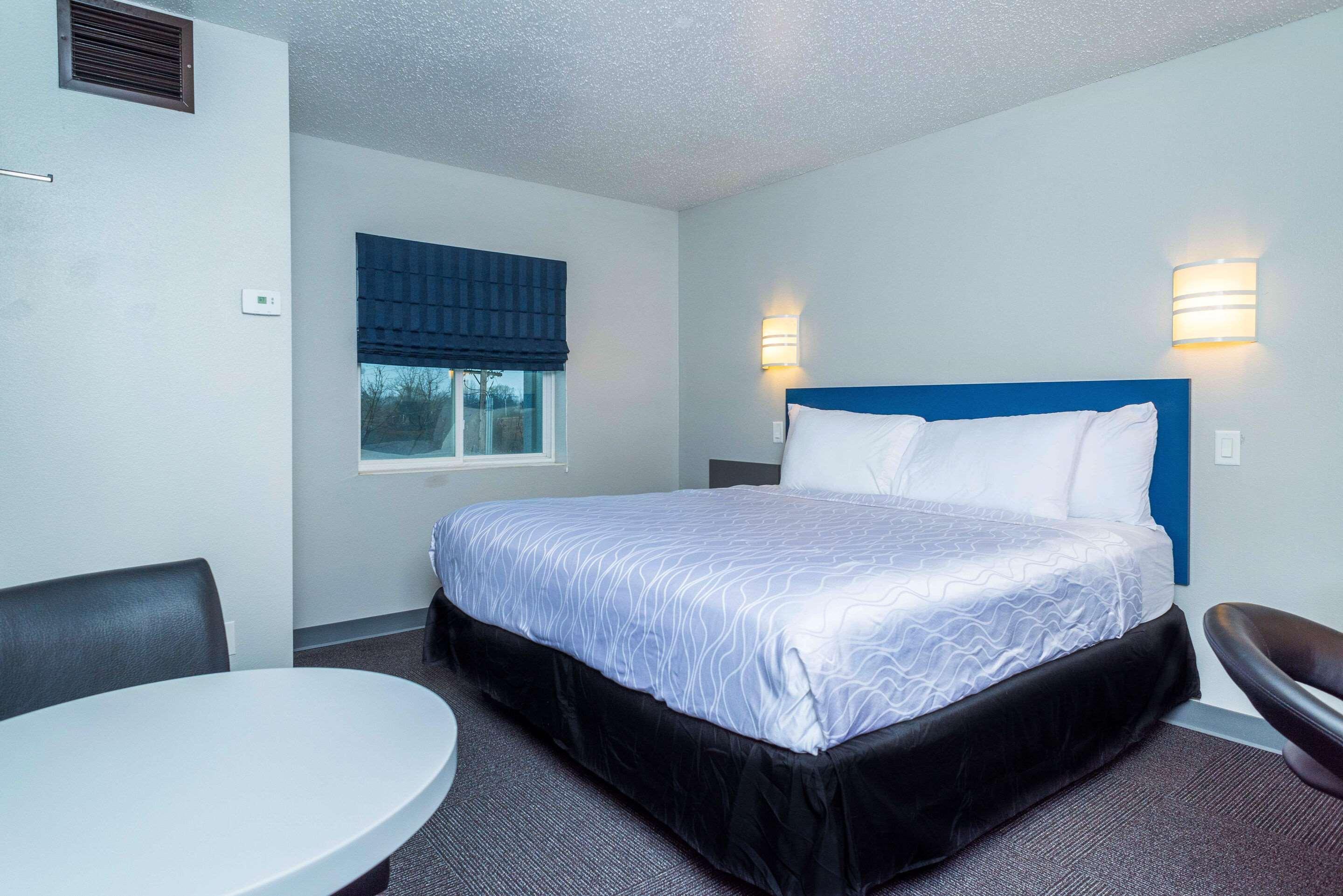 Studio Z, Ascend Hotel Collection Saint Robert Exterior photo